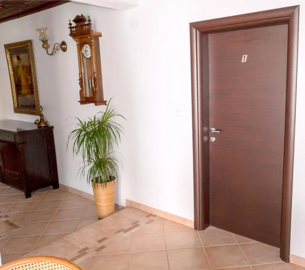 Penzion Apartment-Rooms Preka New Translation