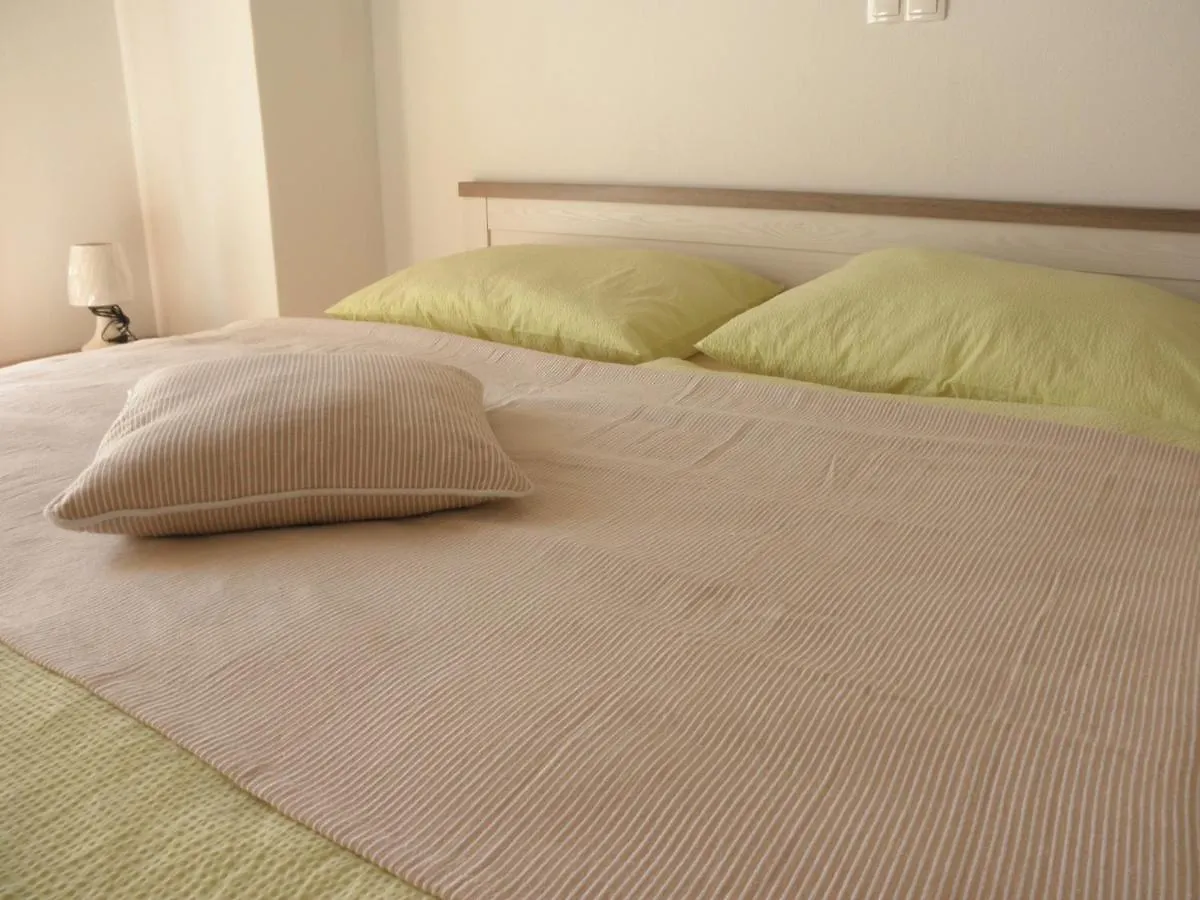 Apartment-Rooms Preka New Translation